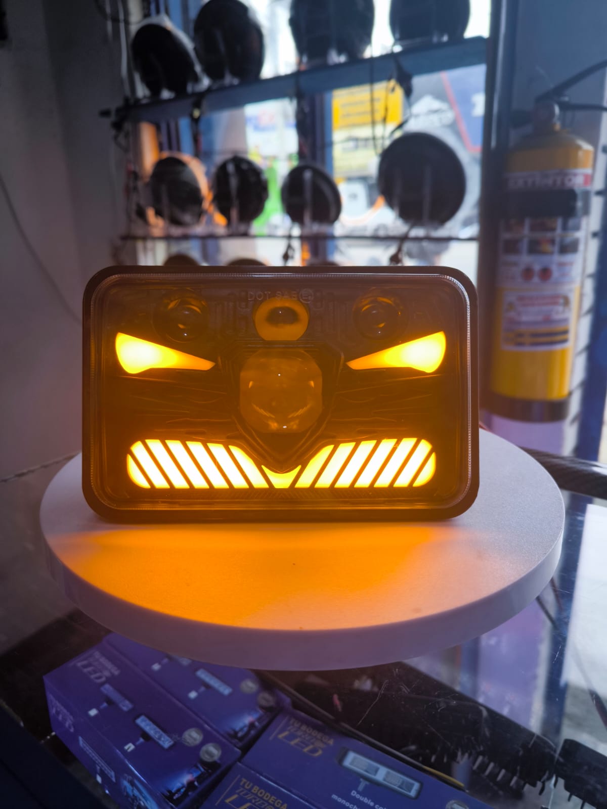 Miniatura 4 de PAR DE FAROLAS KENWORTH (TB507)